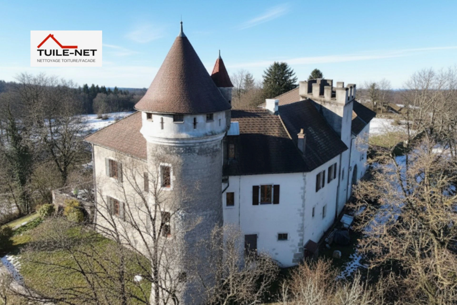 Magnifique toiture démoussée du chateau de Mussel - Bellegarde sur valserine